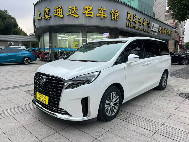 Фото 2 - Buick GL8 ES