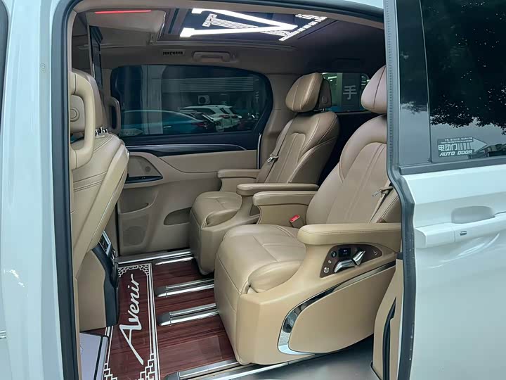 Фото 5 - Buick GL8 ES