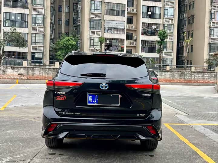 Фото 5 - Toyota Highlander