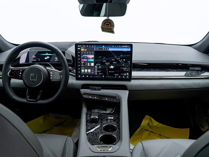 Фото 7 - Zeekr 001