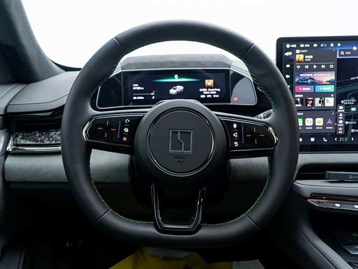 Фото 8 - Zeekr 001