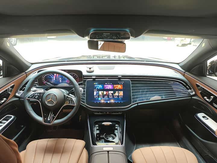 Фото 6 - Mercedes-Benz E-Class