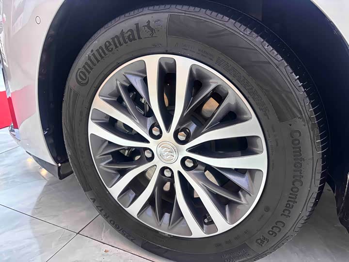 Фото 5 - Buick GL8 ES