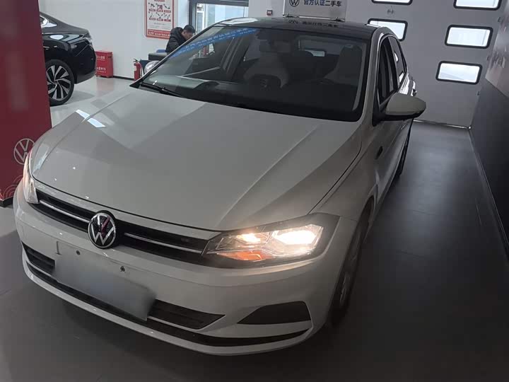 Фото 1 - Volkswagen Polo