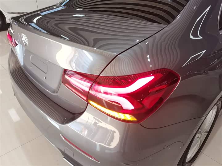 Фото 8 - Mercedes-Benz A-Class