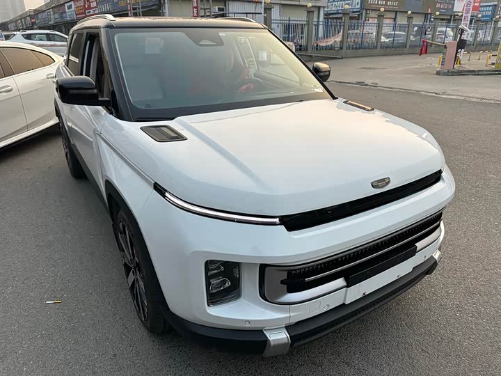 Фото 1 - Geely Icon