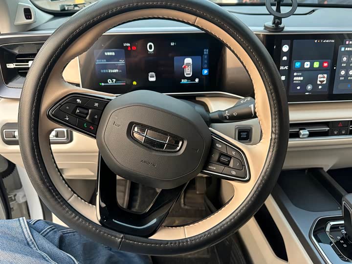 Фото 8 - Geely Icon