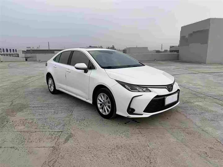 Фото 3 - Toyota Corolla