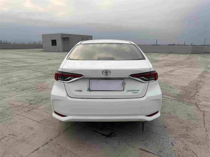 Фото 8 - Toyota Corolla