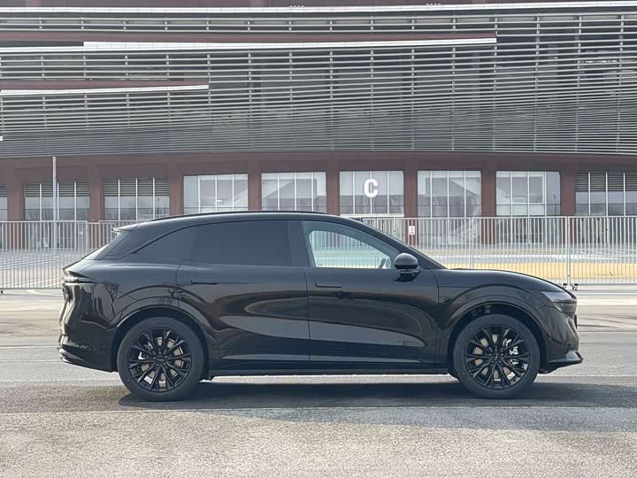 Фото 4 - Zeekr 7X