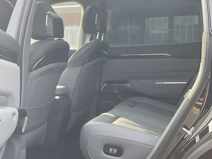 Фото 9 - Zeekr 7X