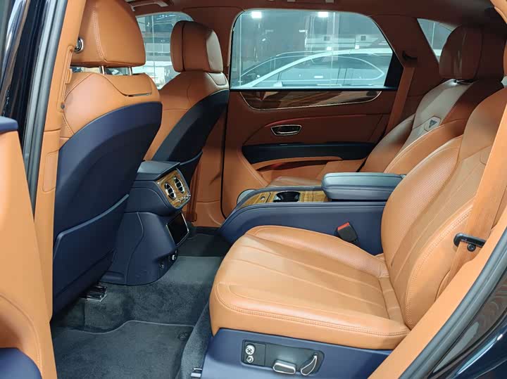 Фото 7 - Bentley Bentayga