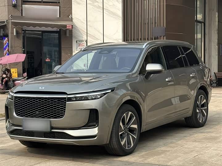 Фото 1 - LiXiang One