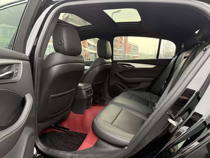 Фото 9 - Cadillac CT5