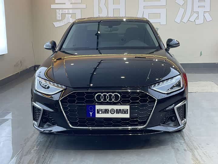 Фото 2 - Audi A4L