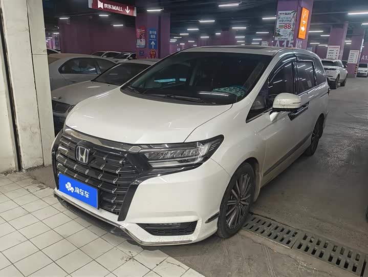 Фото 1 - Honda Odyssey