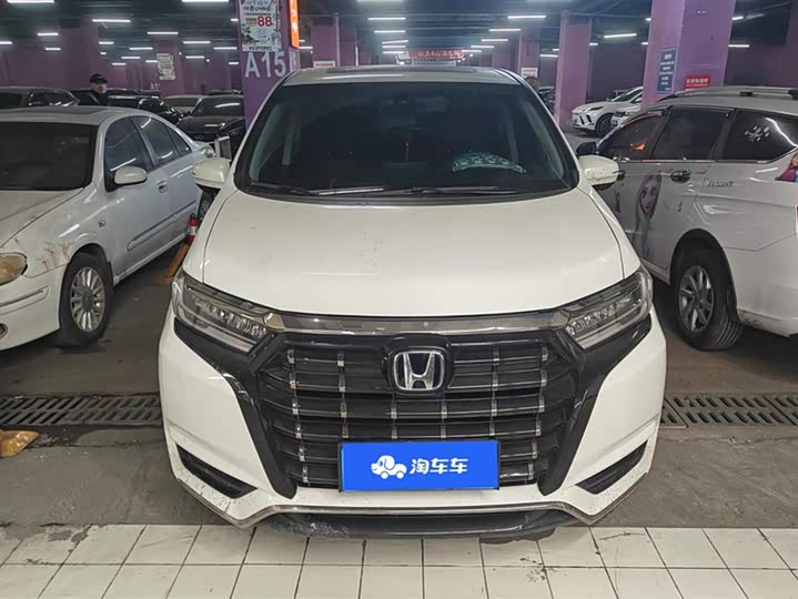 Фото 2 - Honda Odyssey