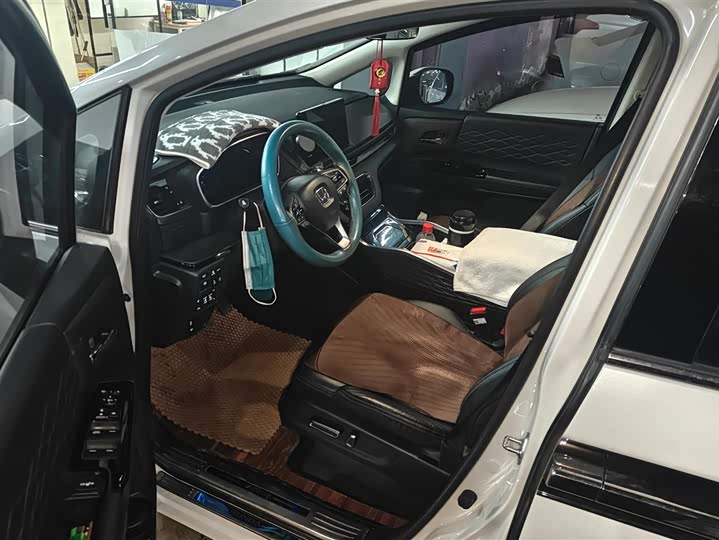 Фото 9 - Honda Odyssey