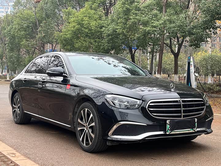 Фото 3 - Mercedes-Benz E-Class Hybrid