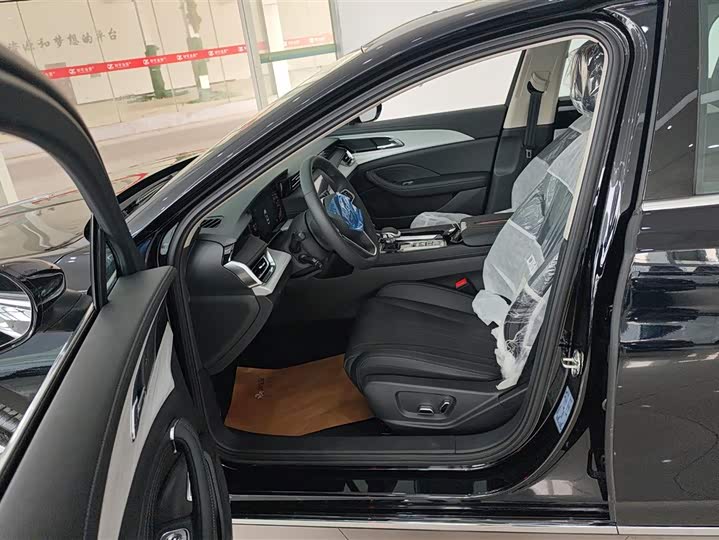 Фото 9 - Hongqi H5