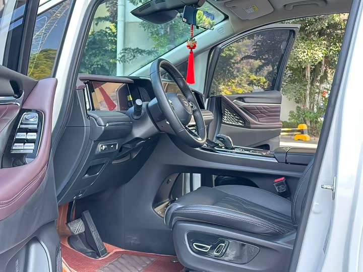 Фото 6 - GAC Trumpchi M8