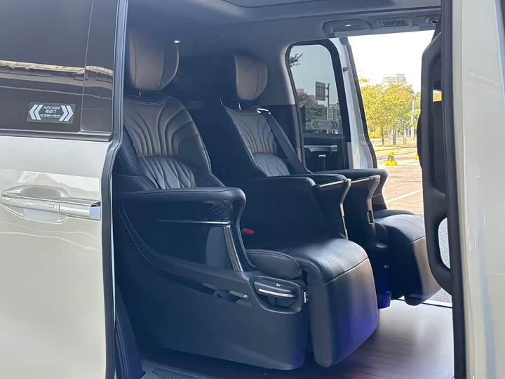 Фото 9 - GAC Trumpchi M8