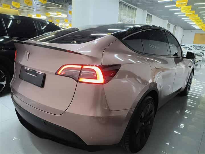 Фото 7 - Tesla Model Y