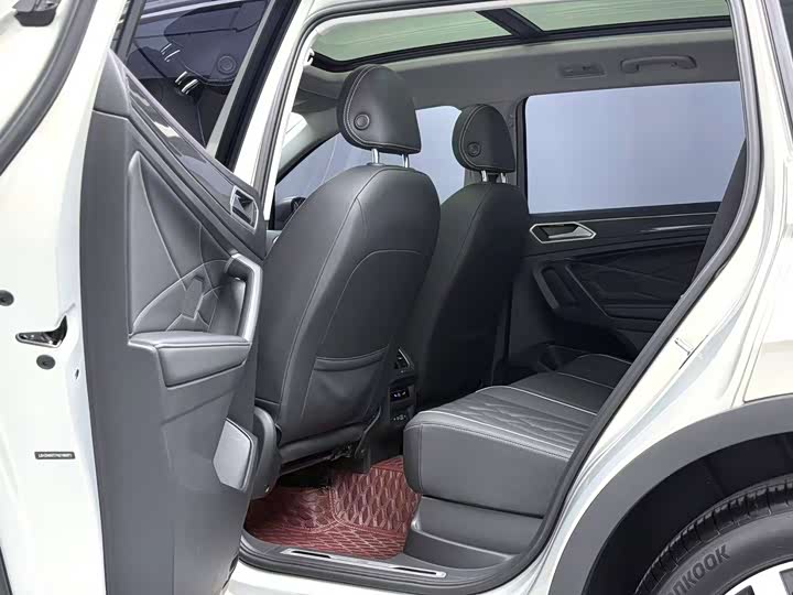 Фото 5 - Volkswagen Tiguan L Pro