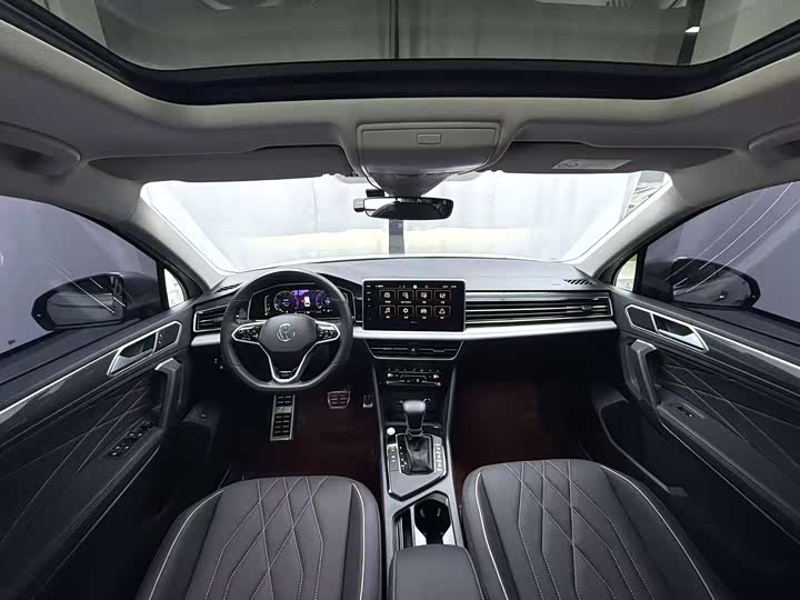 Фото 7 - Volkswagen Tiguan L Pro