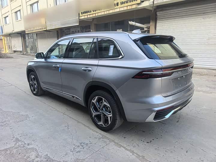 Фото 8 - Geely Monjaro