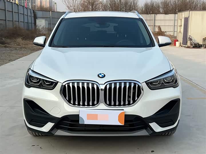 Фото 2 - BMW X1