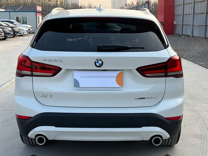 Фото 6 - BMW X1