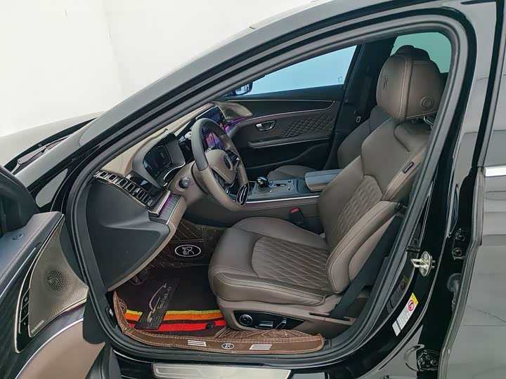 Фото 9 - BYD Han