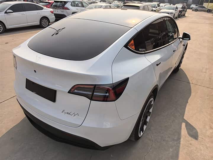 Фото 6 - Tesla Model Y