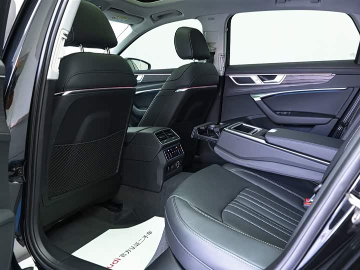 Фото 7 - Audi A6L