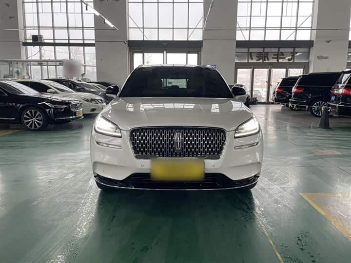 Фото 6 - Lincoln Corsair