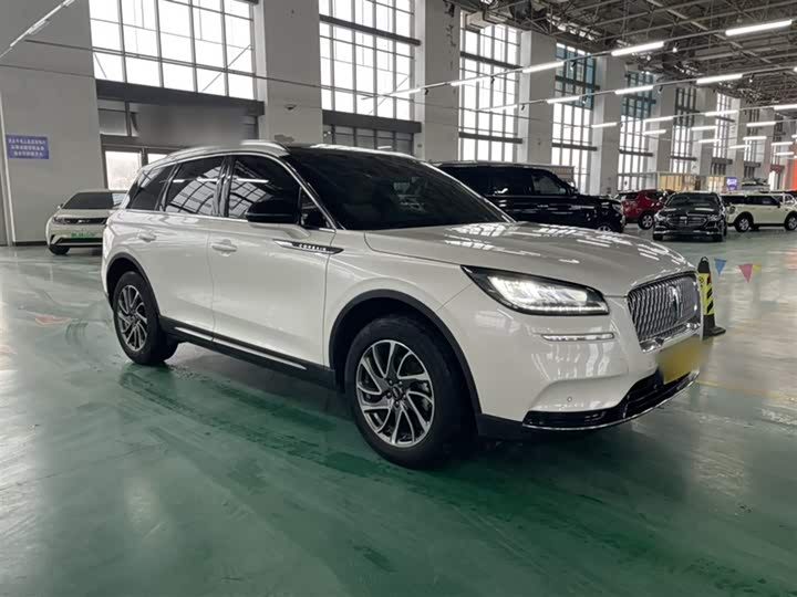 Фото 7 - Lincoln Corsair