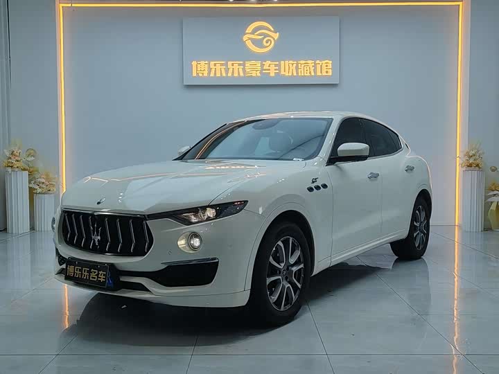 Фото 1 - Maserati Levante