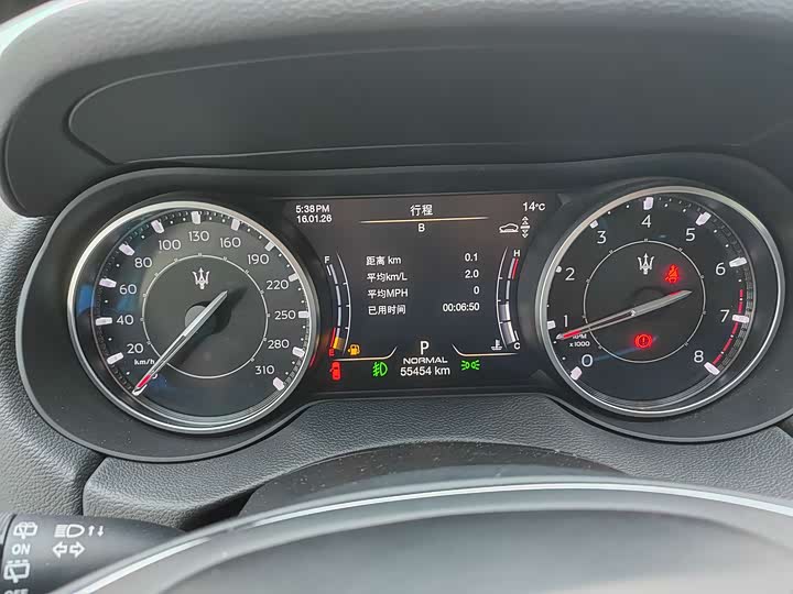 Фото 8 - Maserati Levante