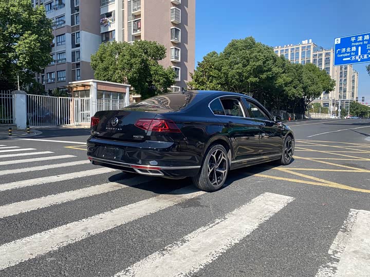 Фото 4 - Volkswagen Magotan