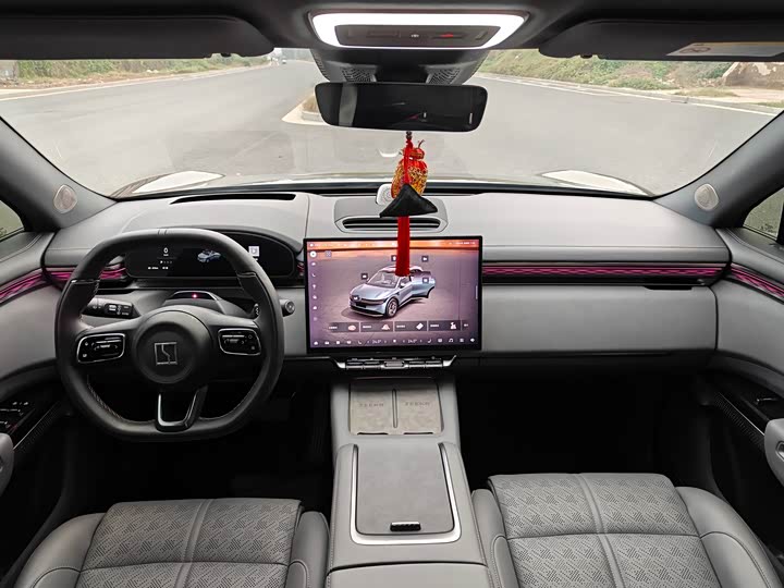 Фото 4 - Zeekr 7X