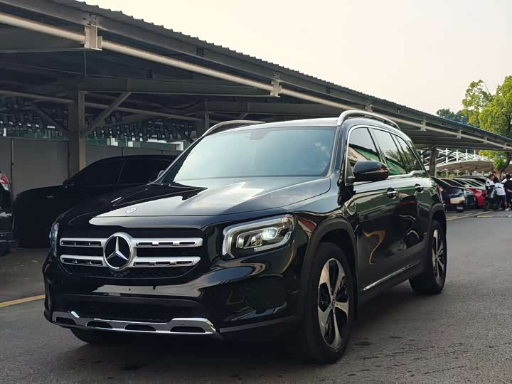 Фото 1 - Mercedes-Benz GLB-Class