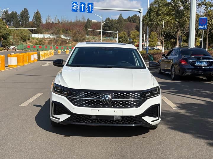 Фото 2 - Volkswagen Lavida