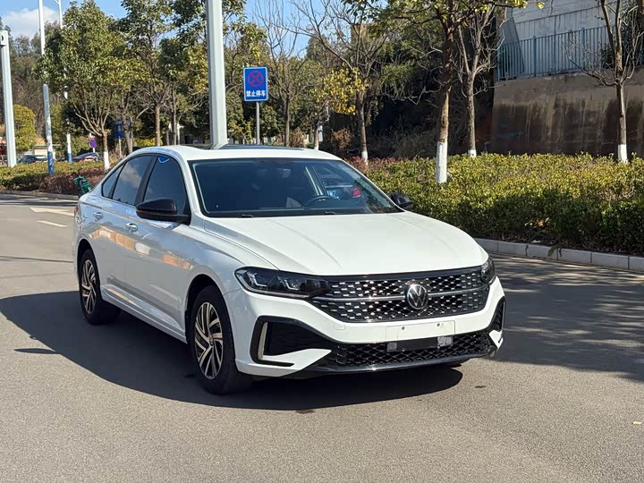 Фото 3 - Volkswagen Lavida