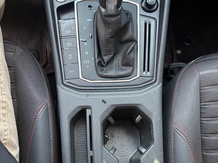 Фото 5 - Volkswagen Lavida