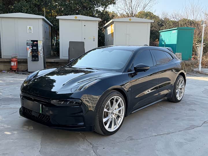 Фото 1 - Zeekr 001