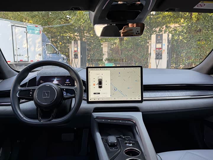 Фото 5 - Zeekr 001