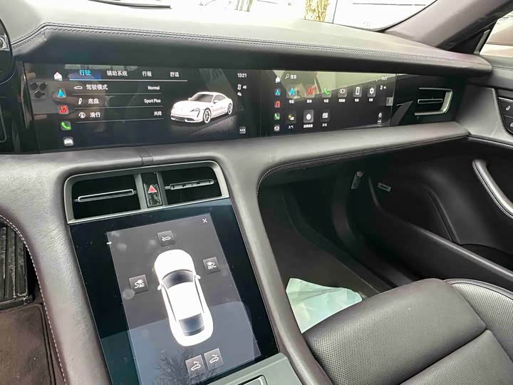 Фото 7 - Porsche Taycan