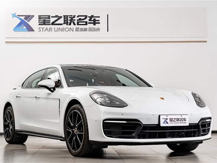 Фото 5 - Porsche Panamera