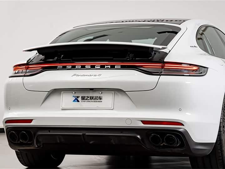 Фото 8 - Porsche Panamera